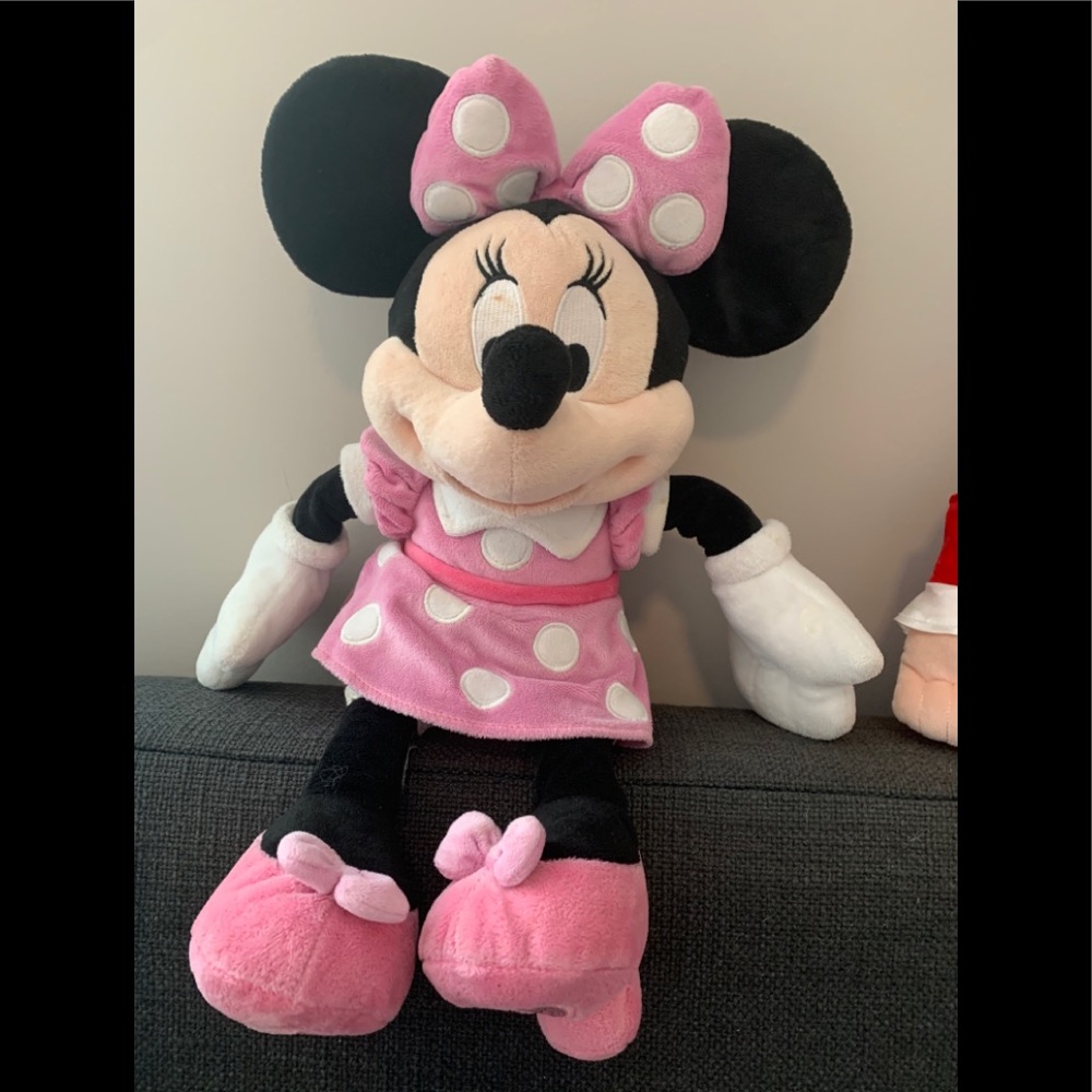 Disney Minnie Mouse medium plush